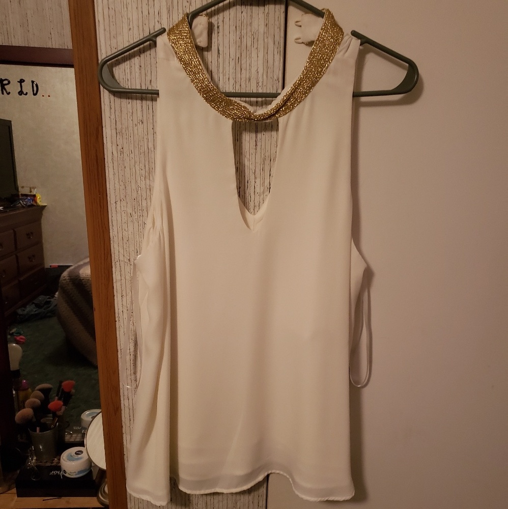 Top - Picture 2 of 2